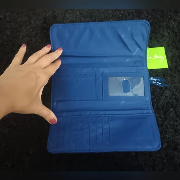 Vera Bradley Quilted Blue Trifold Wallet (Lapis). - Picture 5 of 8
